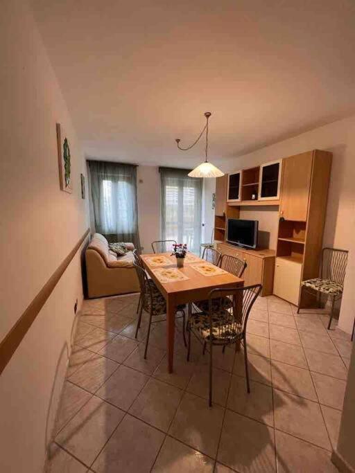 Appartamento Tranquillo Con Patio E Piscina La Caduta Bagian luar foto