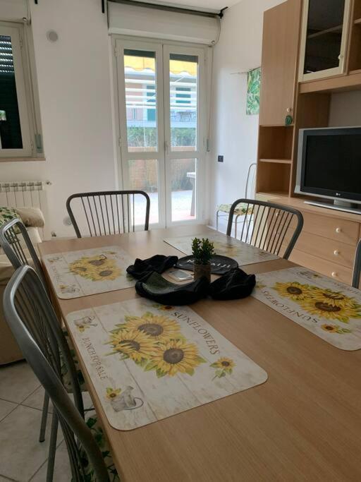 Appartamento Tranquillo Con Patio E Piscina La Caduta Bagian luar foto