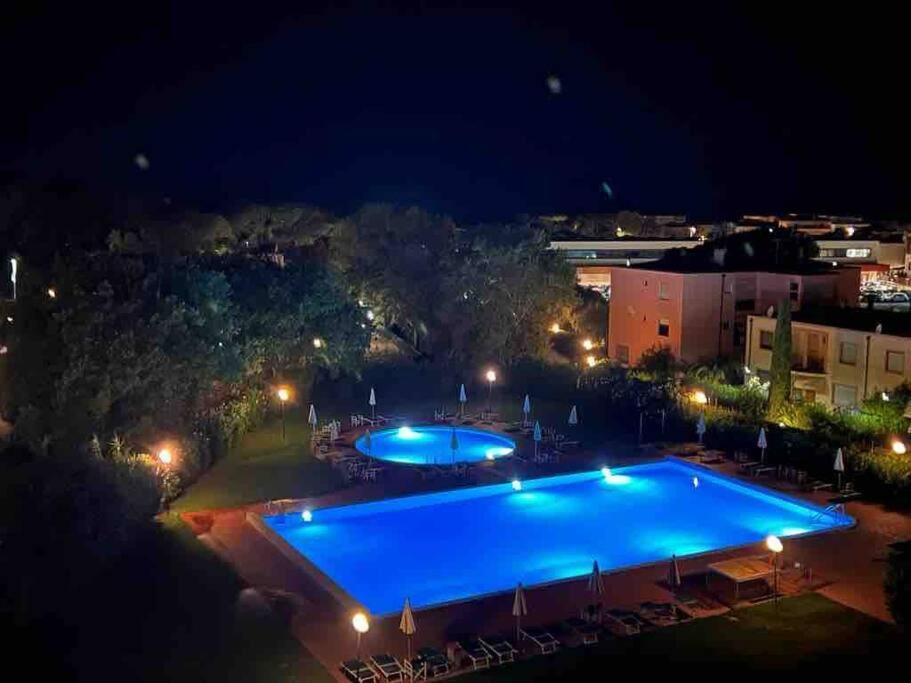 Appartamento Tranquillo Con Patio E Piscina La Caduta Bagian luar foto