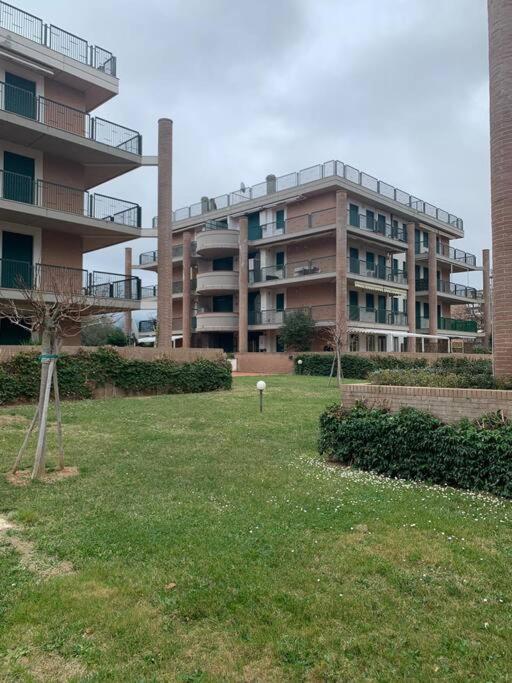 Appartamento Tranquillo Con Patio E Piscina La Caduta Bagian luar foto